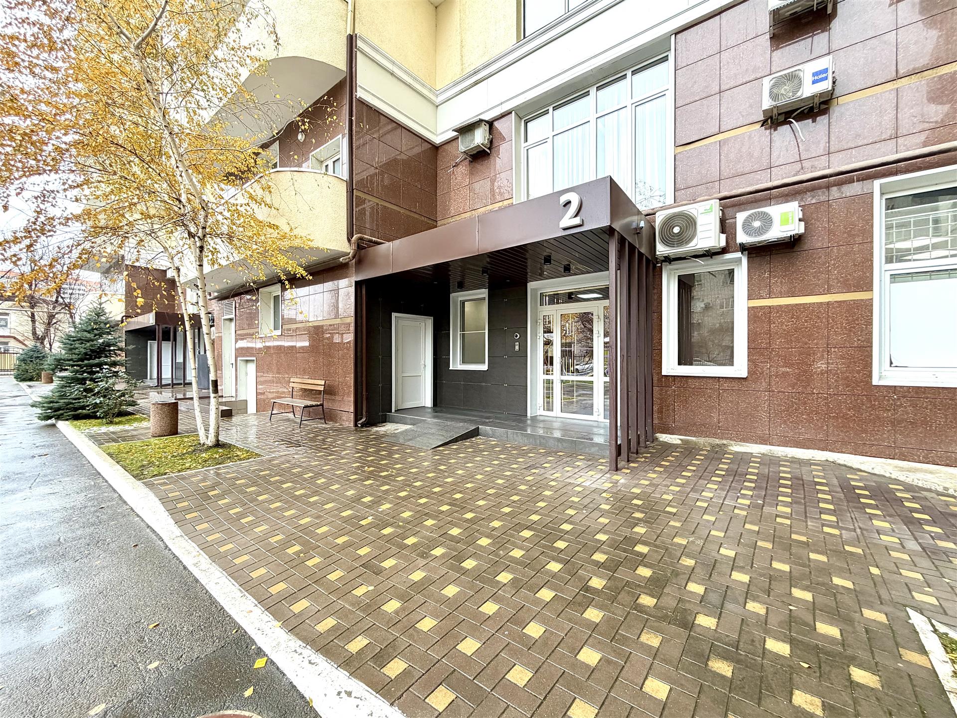 Фото №1: 4-комнатная квартира 165 м² - Краснодар, мкр. Западный внутригородской округ, ул. Новаторов, 20