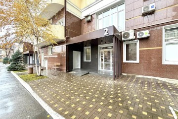 Фото №1: 4-комнатная квартира 165 м² - Краснодар, мкр. Западный внутригородской округ, ул. Строителей, 21