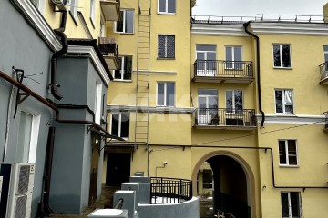 Фото №3: 3-комнатная квартира 87 м² - Мариуполь, р. Жовтневый, пр-кт Ленина, 24