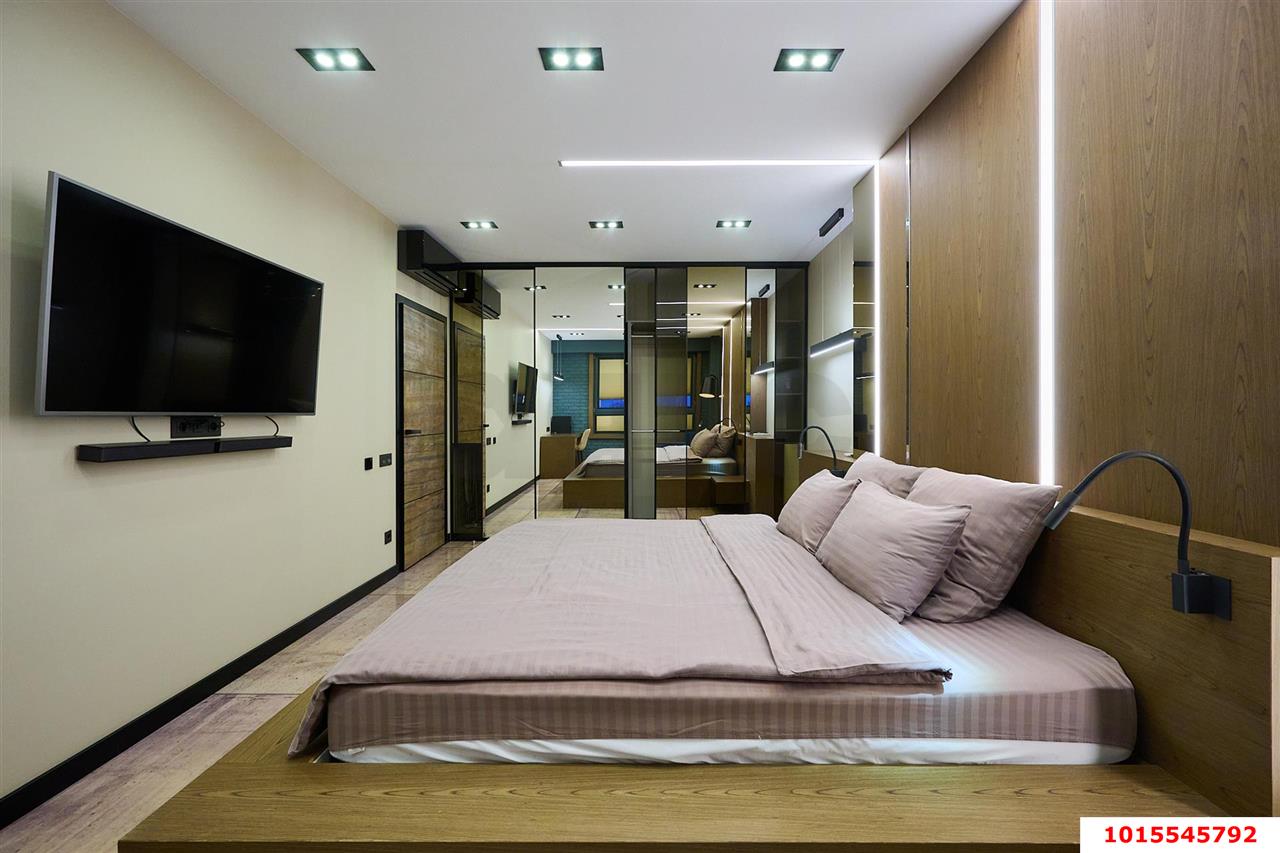 Фото №1: 1-комнатная квартира 55 м² - Краснодар, Центральный, ул. Будённого, 129