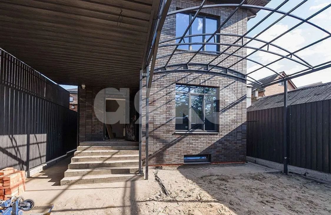 Фото №2: Дом 220 м² + 3.5 сот. - Ростов-на-Дону, квартал Автосборочный, пер. Кленовый, 26