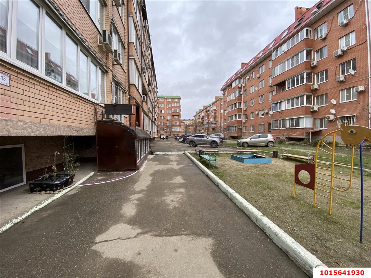 Фото №9: 1-комнатная квартира 35 м² - Краснодар, Прикубанский внутригородской округ, Завод Радиоизмерительных Приборов, мкр. Музыкальный, ул. имени Сергея Есенина, 115