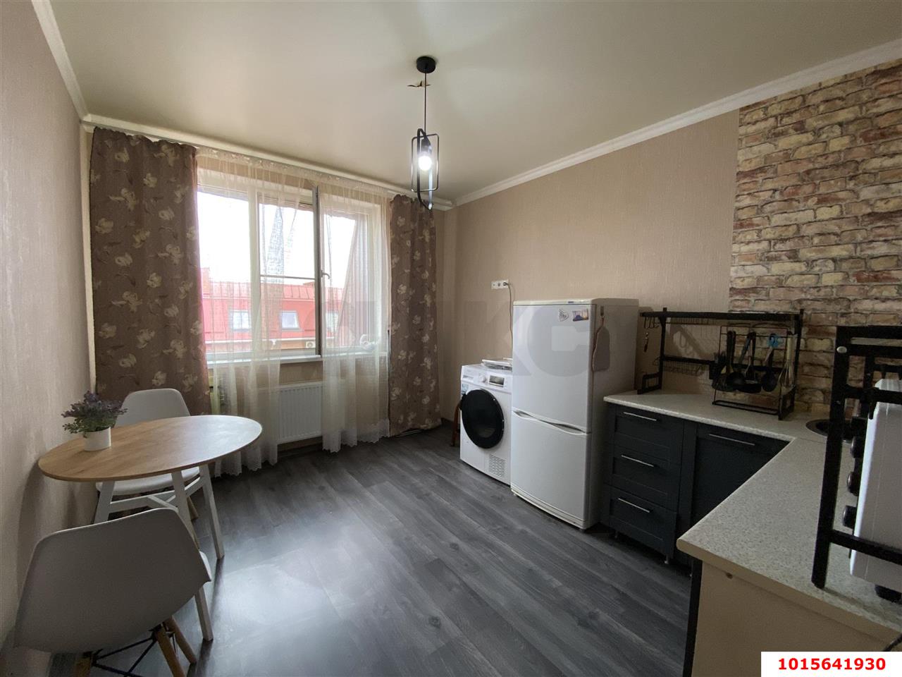 Фото №1: 1-комнатная квартира 35 м² - Краснодар, Прикубанский внутригородской округ, Завод Радиоизмерительных Приборов, мкр. Музыкальный, ул. имени Сергея Есенина, 115