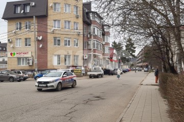 Фото №1: 2-комнатная квартира 62 м² - Горячий Ключ, мкр. Администрация, ул. Кириченко, 3Б