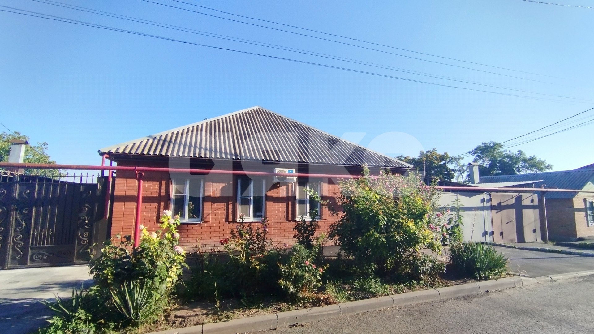 Фото №1: Дом 85 м² + 3.5 сот. - Ростов-на-Дону, Нахичевань, ул. Листопадова, 108