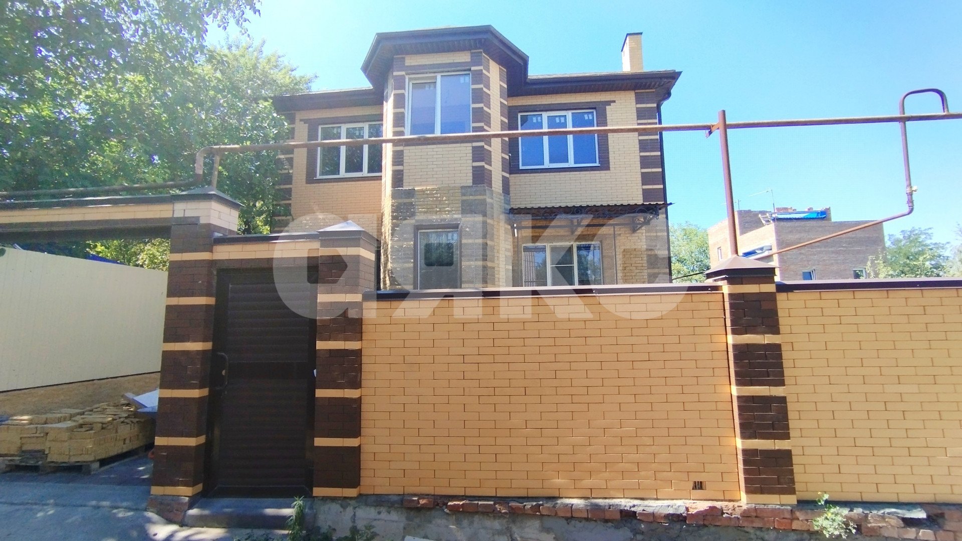 Фото №1: Дом 220 м² + 4.5 сот. - Ростов-на-Дону, СНТ Виноградарь, ул. Грациозная, 33/25