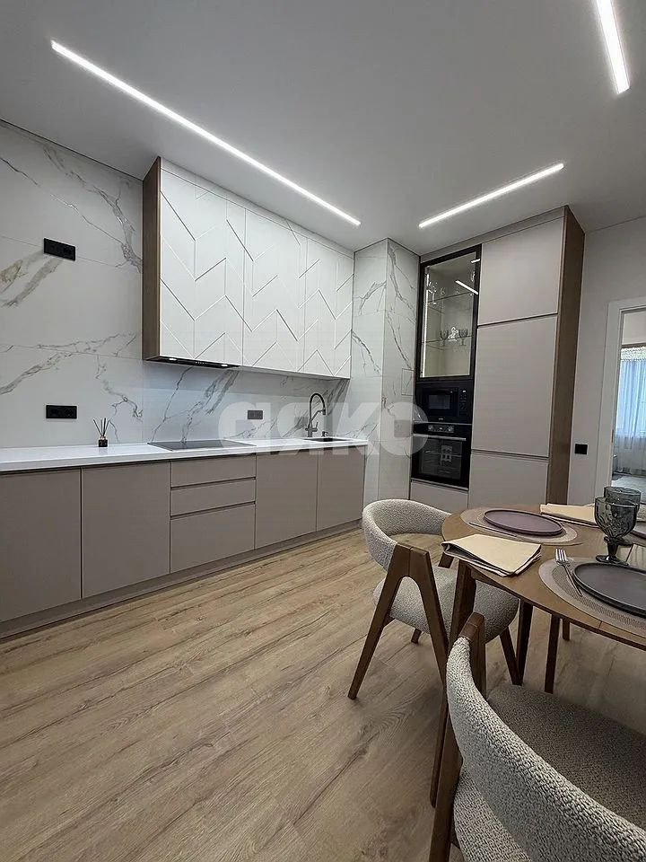 Фото №7: 3-комнатная квартира 75 м² - Ростов-на-Дону, жилой комплекс Английский Квартал, ул. Ерёменко, 90/27