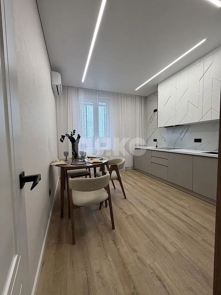 Фото №4: 3-комнатная квартира 75 м² - Ростов-на-Дону, жилой комплекс Английский Квартал, ул. Ерёменко, 90/27