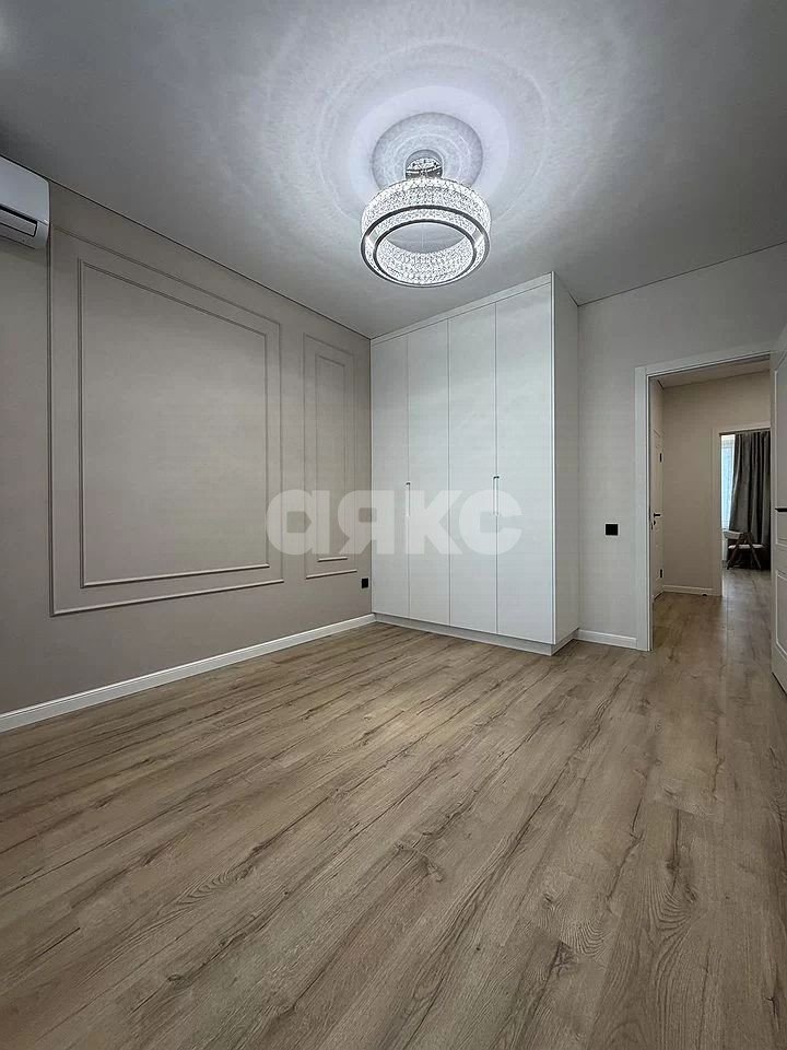 Фото №8: 3-комнатная квартира 75 м² - Ростов-на-Дону, жилой комплекс Английский Квартал, ул. Ерёменко, 90/27