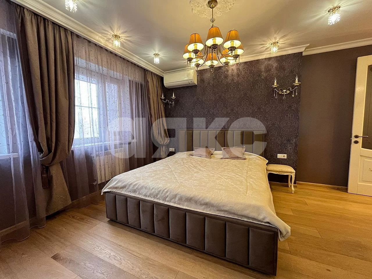 Фото №12: 3-комнатная квартира 130 м² - Ростов-на-Дону, жилой комплекс Красный Город-Сад, ул. Петрашевского, 36