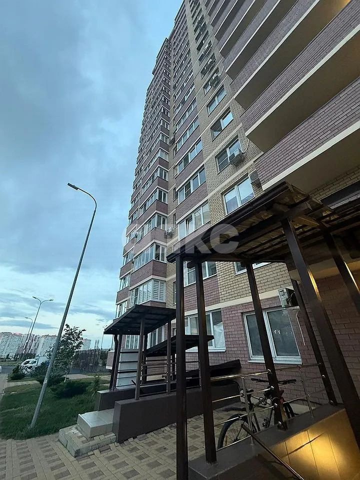 Фото №5: 2-комнатная квартира 53 м² - Ростов-на-Дону, жилой комплекс Суворовский, ул. Уланская, 17с3