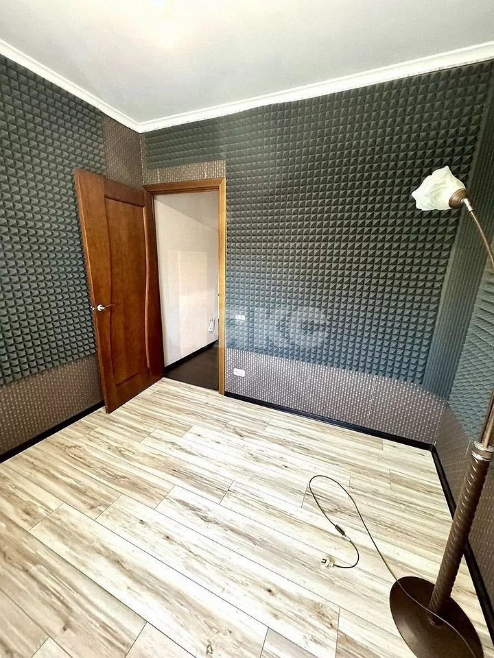 Фото №11: 4-комнатная квартира 80 м² - Ростов-на-Дону, 16-й, ул. Извилистая, 10Б