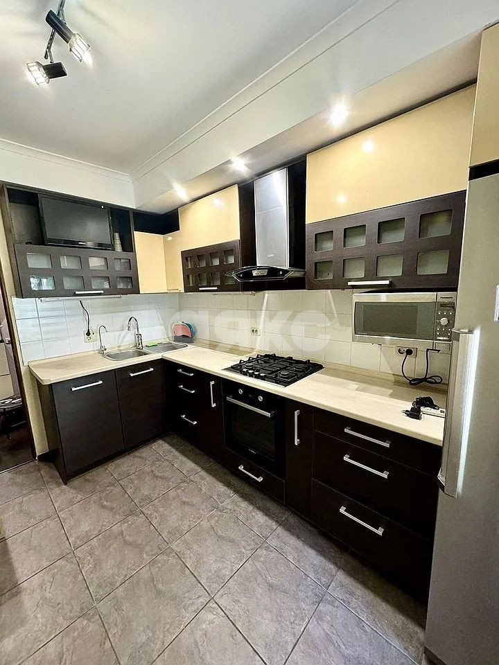 Фото №8: 4-комнатная квартира 80 м² - Ростов-на-Дону, 16-й, ул. Извилистая, 10Б