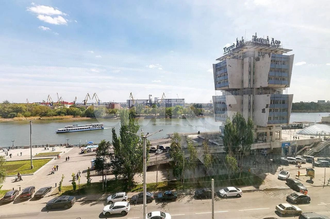 Фото №15: 4-комнатная квартира 190 м² - Ростов-на-Дону, Ленинский, пр-кт Будённовский, 2А/23Б