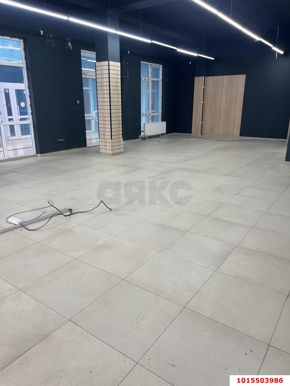 Фото №2: Торговое помещение 110 м² - Краснодар, жилой комплекс Парусная Регата, ул. Автолюбителей, 1Д