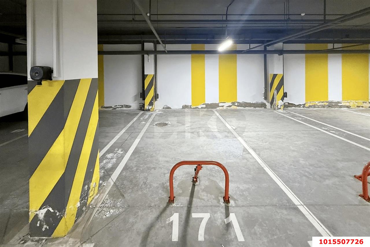 Фото №1: Гараж 12 м² - Краснодар, жилой комплекс Сказка Град, ул. имени В.Н. Мачуги, 166к2