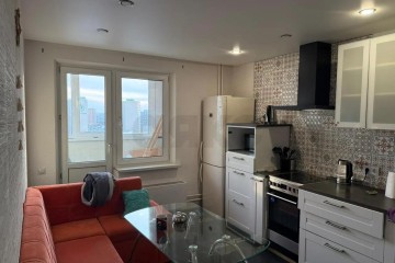 Фото №1: 2-комнатная квартира 60 м² - Краснодар, мкр. Восточно-Кругликовский, ул. имени 40-летия Победы, 97/2