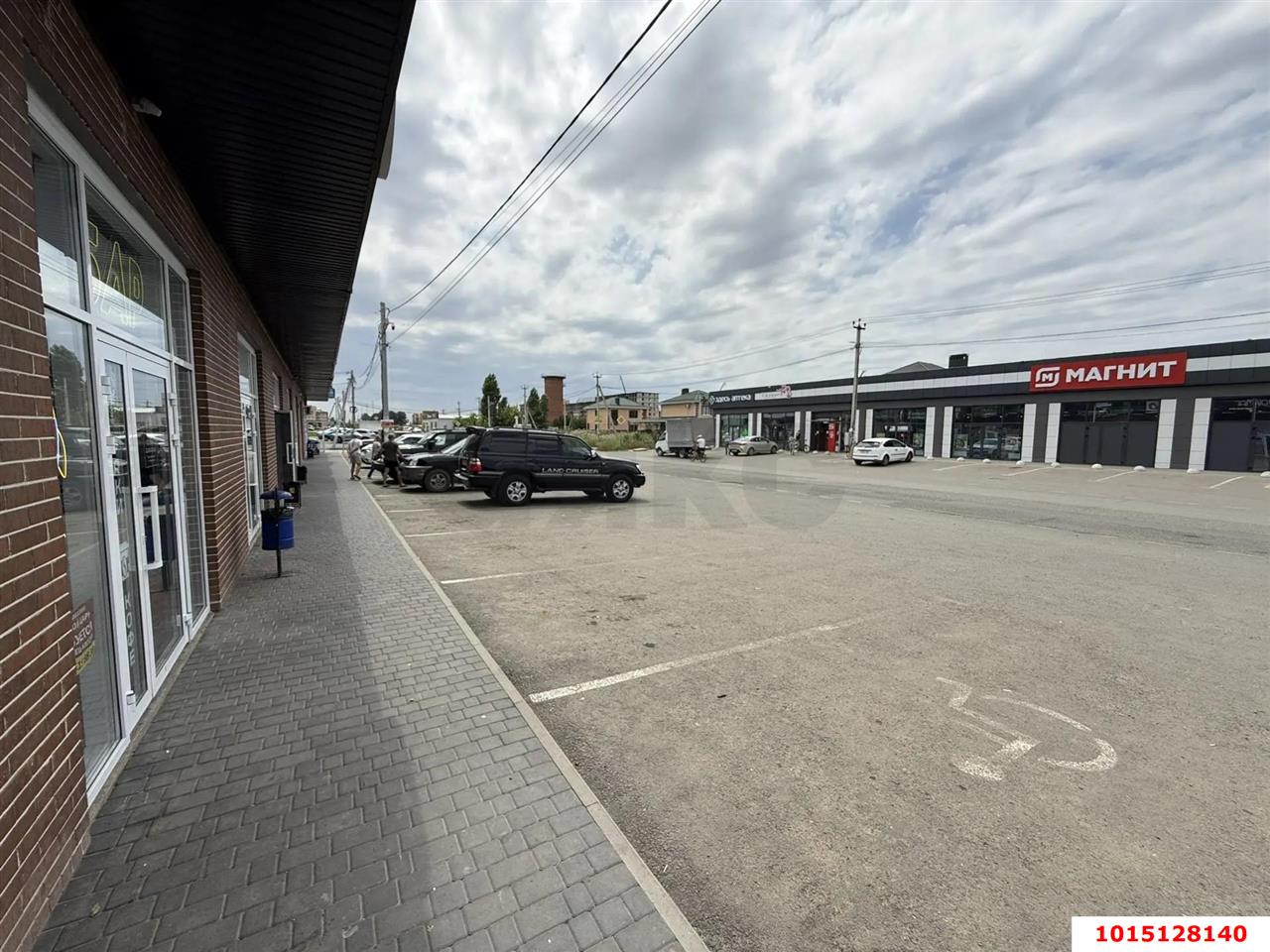 Фото №10: Отдельное здание <span class="whitespace-nowrap">448 м²</span>, <span class="whitespace-nowrap">1/1 эт.</span> - Южный, мкр. жилой комплекс Медовый, ул. Северная, 42/1