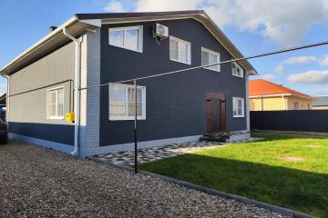 Фото №1: Коммерция 313 м² - Новотитаровская, ул. Суворова, 7