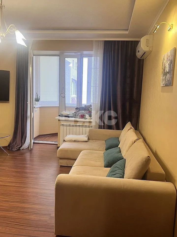 Фото №1: 1-комнатная квартира 50 м² - Ростов-на-Дону, Нахичевань, ул. 16-я Линия, 16Б