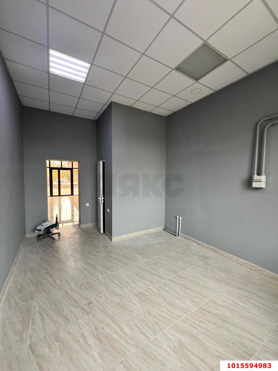 Фото №3: Торговое помещение 48 м² - Брюховецкая, ул. Советская, 50