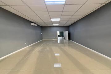 Фото №4: Коммерция 80 м² - Брюховецкая, ул. Советская, 50