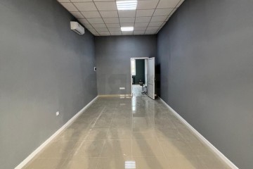 Фото №4: Торговое помещение 81 м² - Брюховецкая, ул. Советская, 50