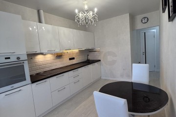 Фото №1: 1-комнатная квартира 43 м² - Краснодар, мкр. жилой комплекс Символ, ул. Командорская, 9/2