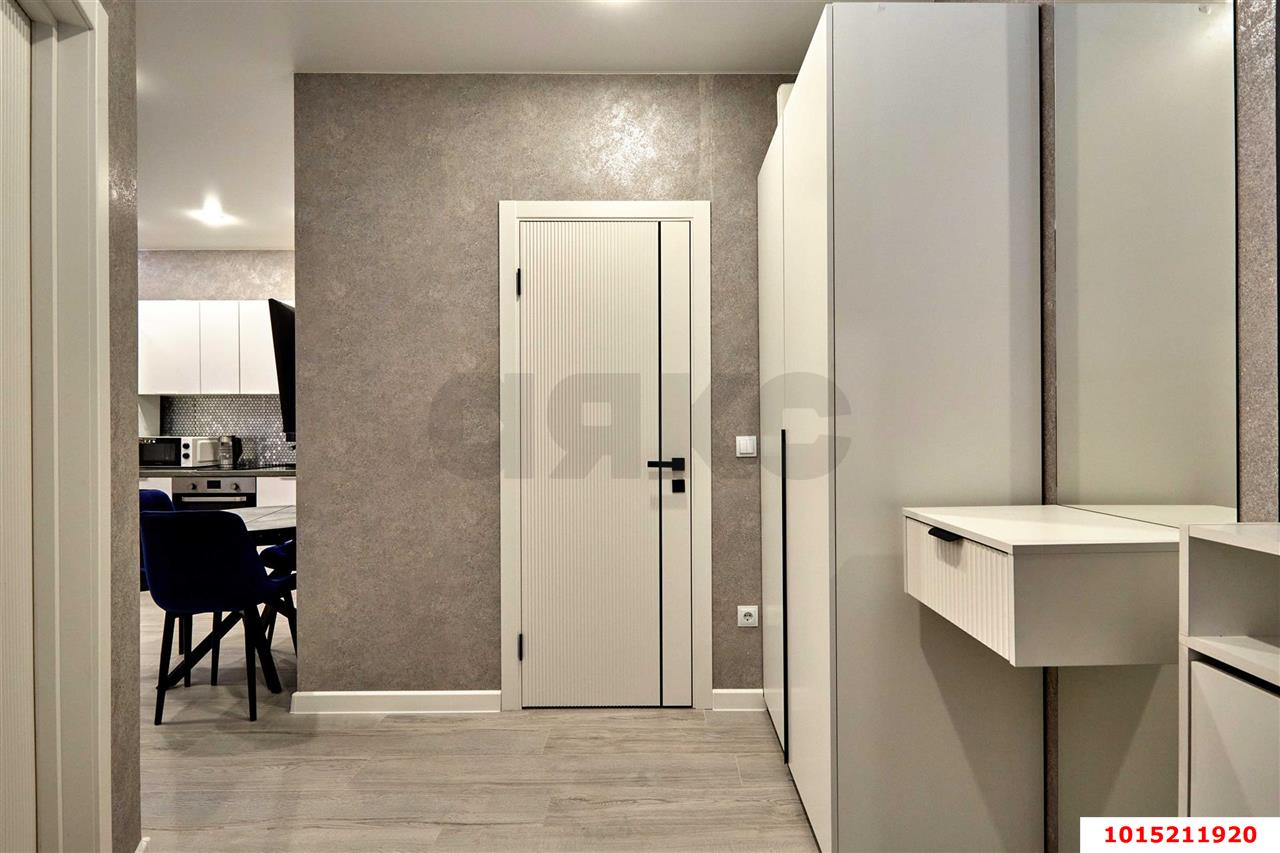 Фото №12: 1-комнатная квартира 37 м² - Краснодар, Светлоград, Славянский, мкр. Прикубанский внутригородской округ, ул. Красных Партизан, 1/4к16