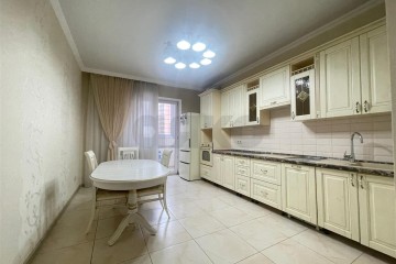 Фото №1: 2-комнатная квартира 71 м² - Краснодар, мкр. Центральный, ул. Октябрьская, 181/2к3