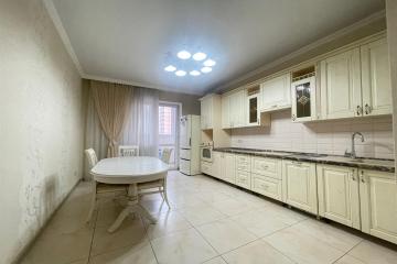 Фото №1: 2-комнатная квартира 71 м² - Краснодар, мкр. Центральный, ул. Октябрьская, 181/2к3