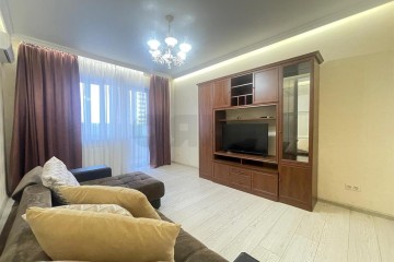 Фото №4: 2-комнатная квартира 75 м² - Краснодар, мкр. Центральный, ул. Октябрьская, 181/2к3