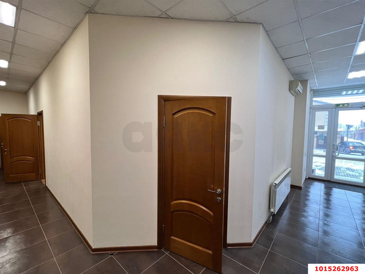 Фото №2: Офисное помещение 120 м² - Краснодар, Западный внутригородской округ, Кожзавод, мкр. Военный городок № 1, ул. имени Калинина, 350/7