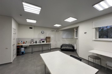 Фото №3: Торговое помещение 36 м² - Краснодар, мкр. Славянский, ул. Заполярная, 35к2