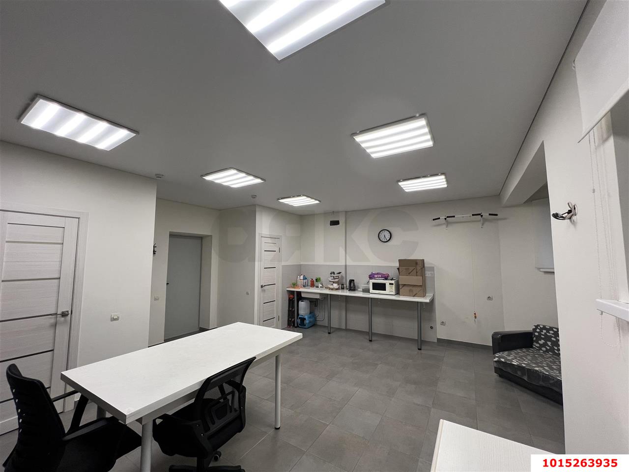 Фото №4: Коммерция 35 м² - Краснодар, Прикубанский внутригородской округ, ЖК На Красных Партизан, мкр. Славянский, ул. Заполярная, 35к2