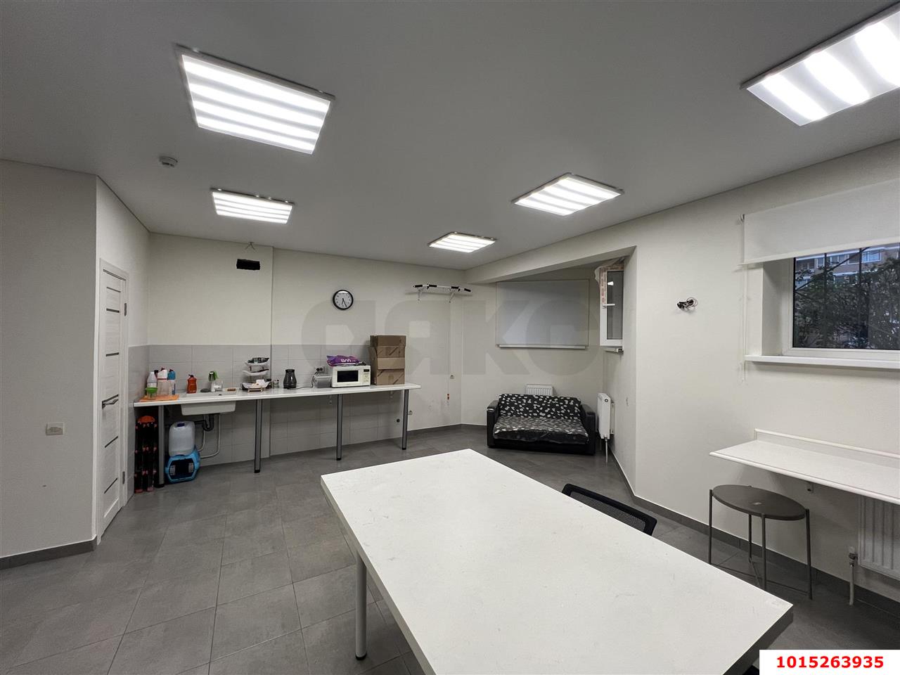 Фото №3: Торговое помещение 36 м² - Краснодар, Славянский, ул. Заполярная, 35к2