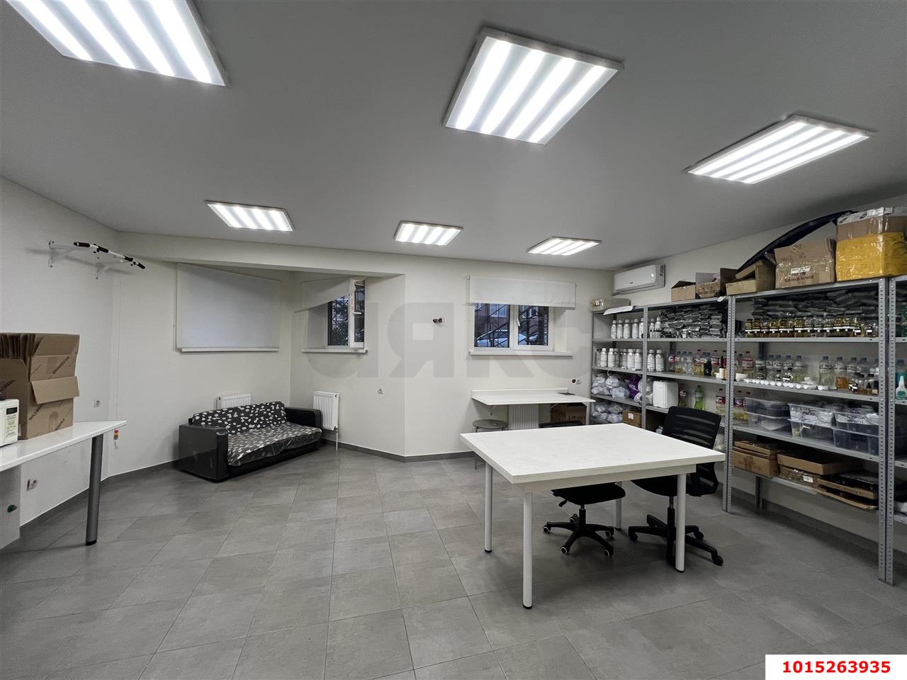 Фото №2: Торговое помещение 36 м² - Краснодар, Славянский, ул. Заполярная, 35к2