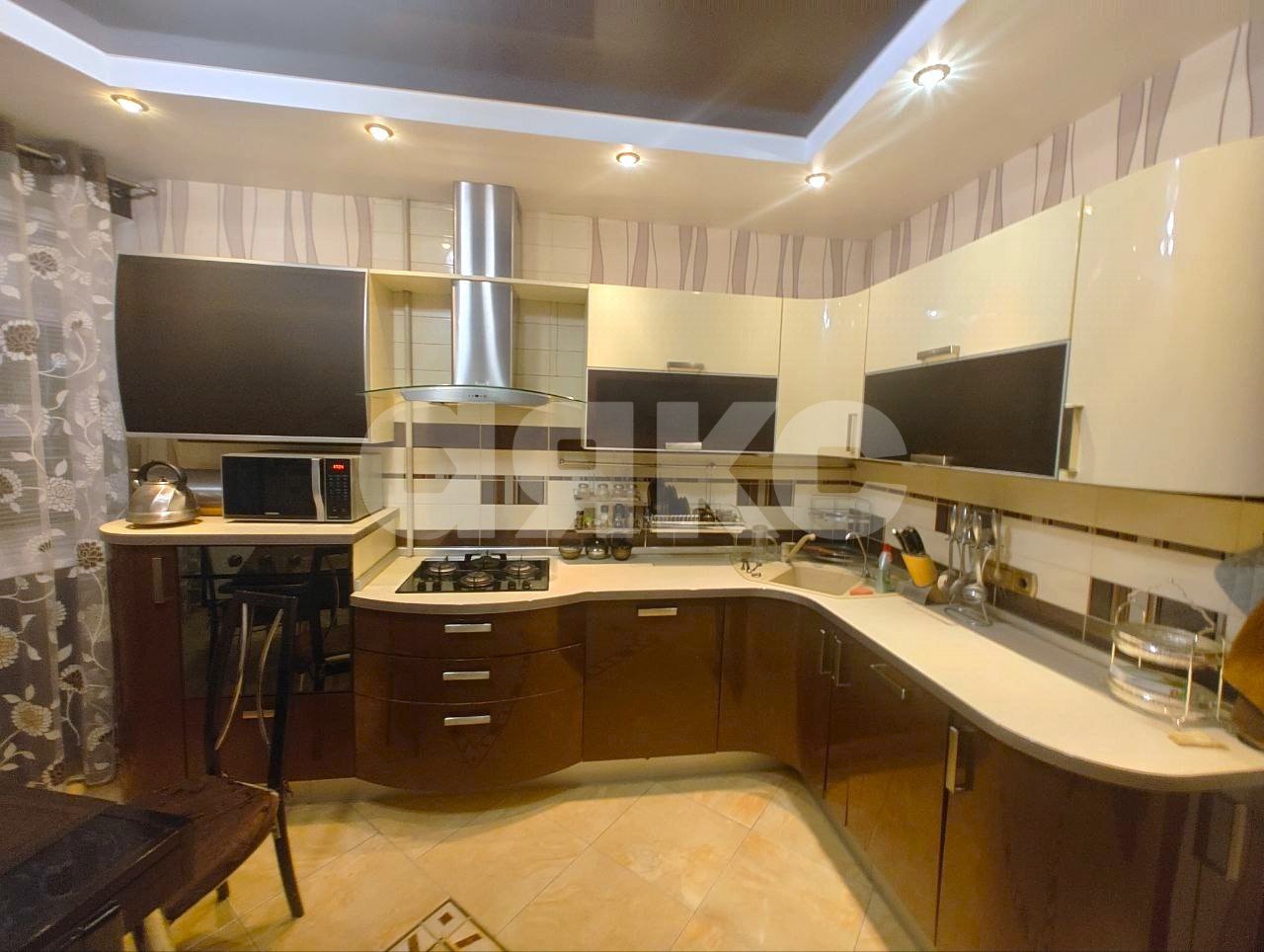 Фото №8: 3-комнатная квартира 104 м² - Волгоград, Центральный, мкр. 101-й, ул. Новороссийская, 11