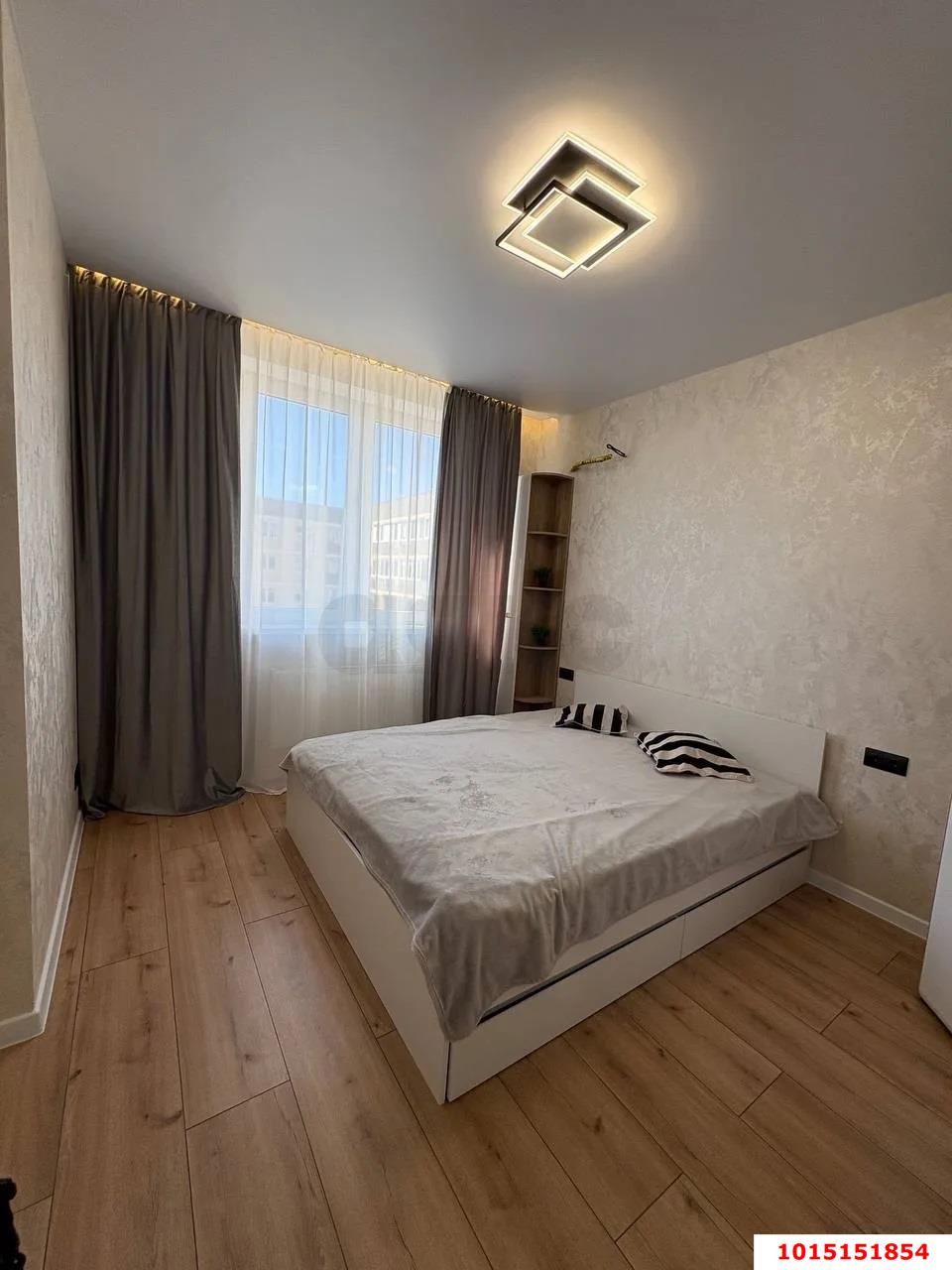 Фото №2: 1-комнатная квартира <span class="whitespace-nowrap">38 м²</span>, <span class="whitespace-nowrap">15/16 эт.</span> - Краснодар, Прикубанский внутригородской округ, мкр. жилой комплекс Ракурс, ул. имени Героя Ростовского, 8к2