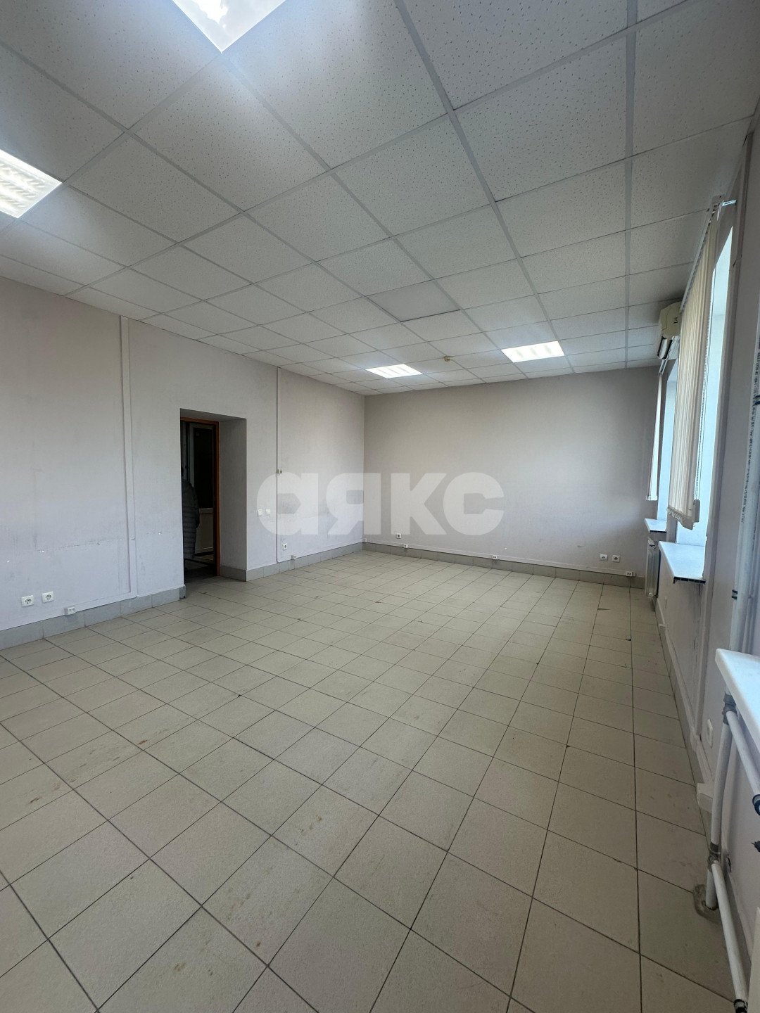 Фото №11: Коммерция 30 м² - Ростов-на-Дону, Ленинский, ул. Темерницкая, 44