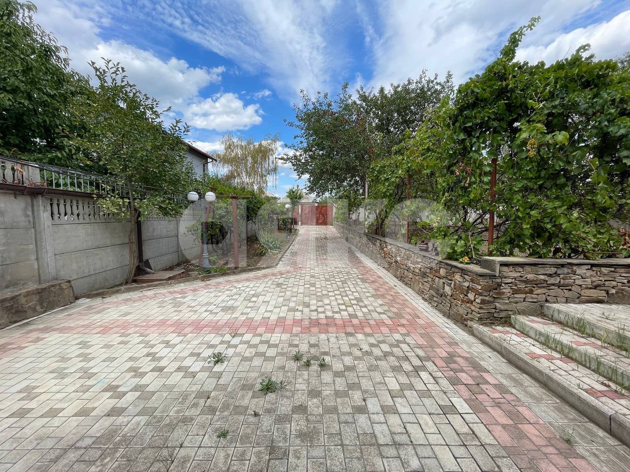 Фото №2: Дом 200 м² + 6 сот. - Луганск, р. Артёмовский, пер. 4-й Ракетный, 15