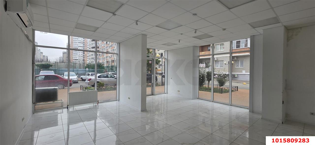 Фото №9: Торговое помещение 55 м² - Краснодар, жилой комплекс Символ, ул. Командорская, 9/2