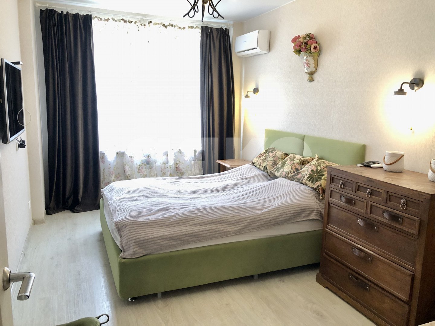 Фото №1: 2-комнатная квартира 52 м² - Сукко, жилой комплекс Холидей Хаус, ул. Мирная, 11к3