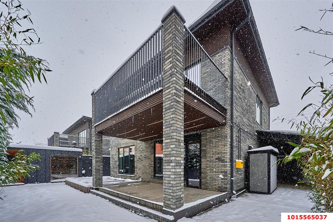 Фото №2: Дом 266 м² + 4.42 сот. - Краснодар, Западный внутригородской округ, Горогороды, мкр. Центральный, ул. Краснодонская