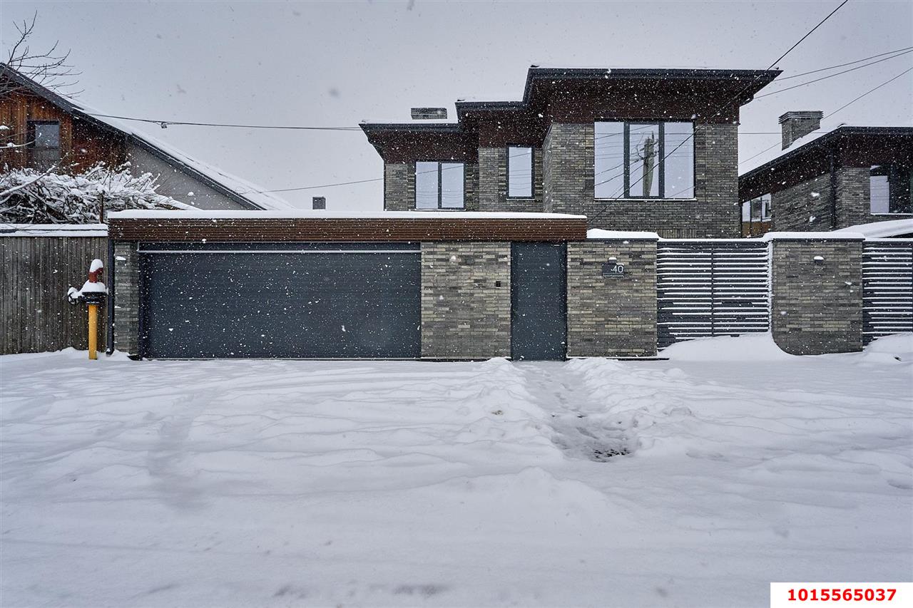 Фото №1: Дом 266 м² + 4.42 сот. - Краснодар, Центральный, ул. Краснодонская