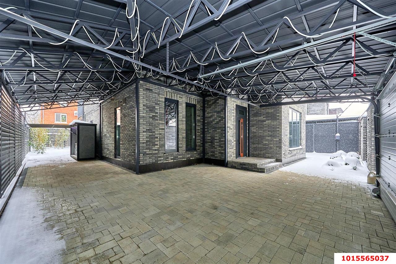 Фото №6: Дом 266 м² + 4.42 сот. - Краснодар, Западный внутригородской округ, Горогороды, мкр. Центральный, ул. Краснодонская