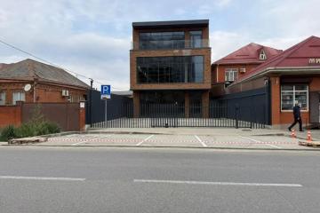 Фото №1: Торговое помещение 555 м² - Краснодар, мкр. Западный внутригородской округ, ул. Скорняжная, 75