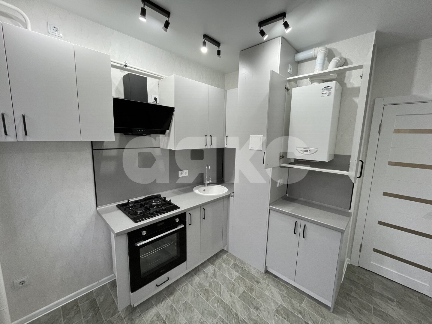 Фото №1: 2-комнатная квартира 50 м² - Анапа, жилой комплекс Лазурный, ул. Крестьянская, 27к2