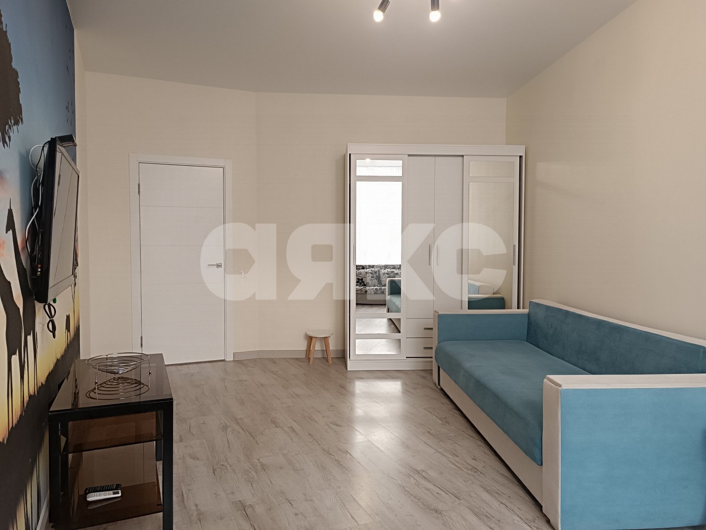 Фото №7: 2-комнатная квартира 74 м² - Геленджик, жилой комплекс Лазурный-2, ул. Верхняя, 4к7