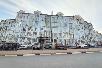 Фото №1: 2-комнатная квартира 74 м² - Геленджик, мкр. жилой комплекс Лазурный-2, ул. Верхняя, 4к7